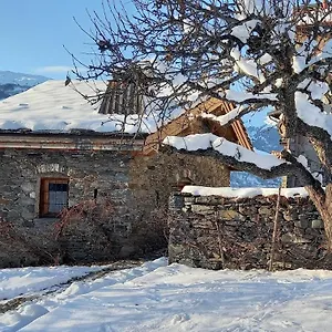  Chalet Maisonnette Grand Confort Dans Village De Montagne !